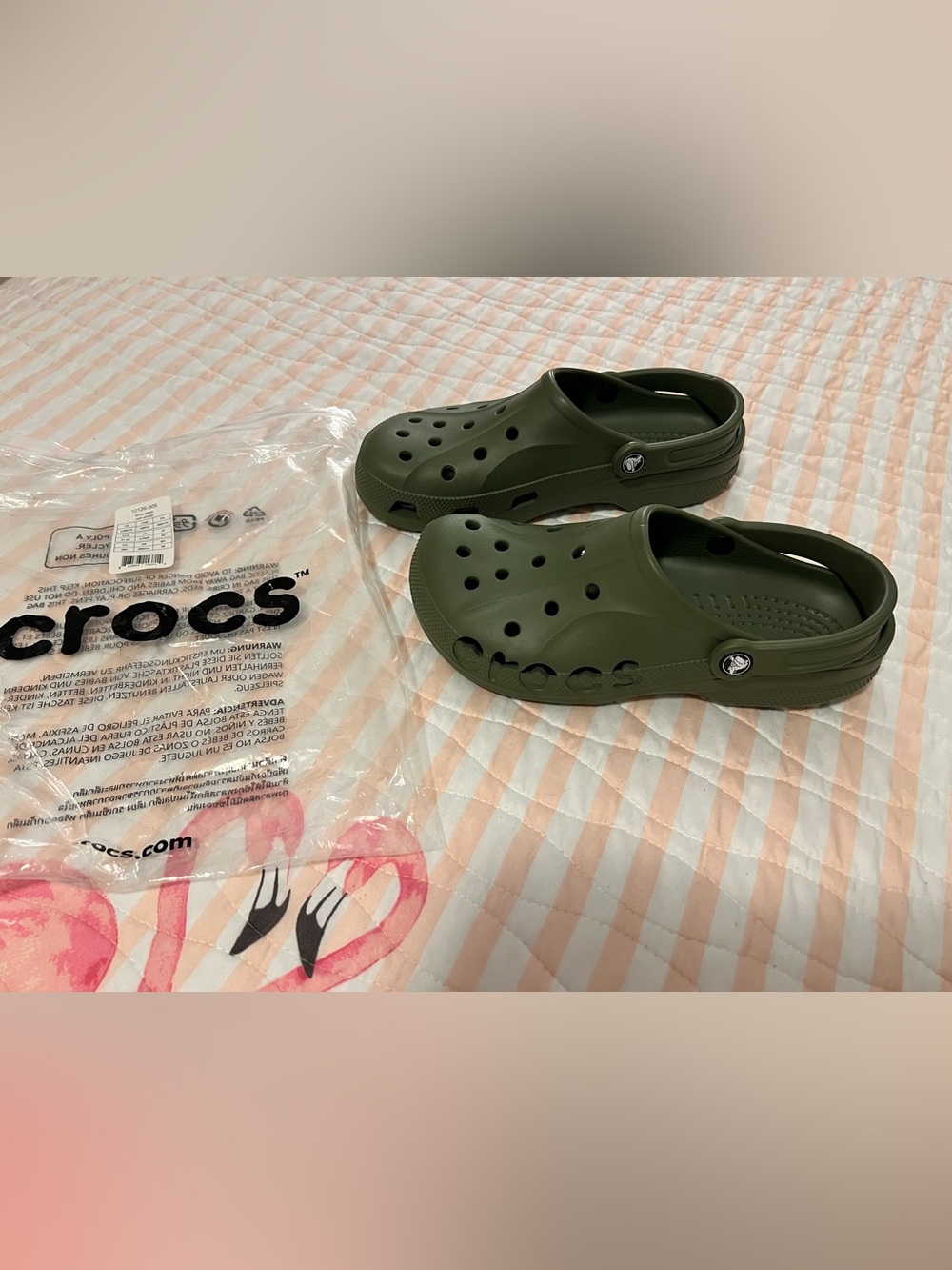 Classic Crocs NEW - Picture 3 of 9
